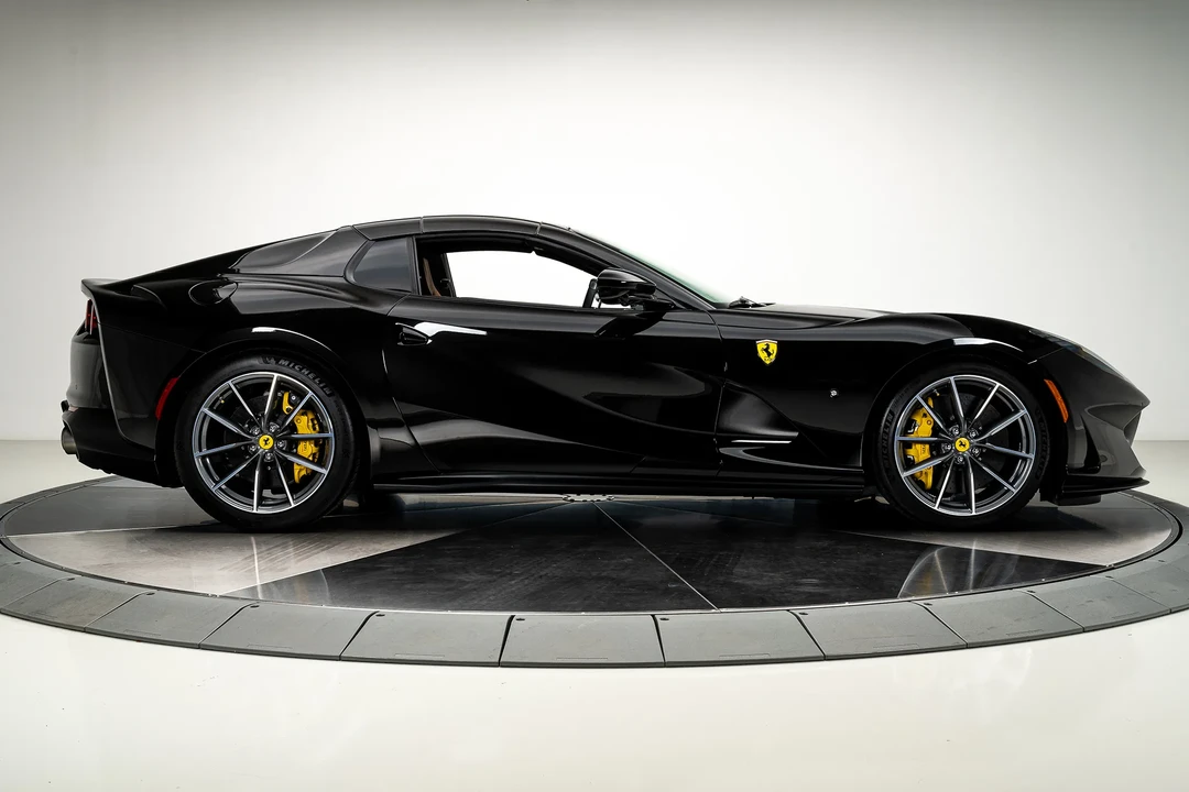 2021 Ferrari 812 GTS - Image 12 of 31
