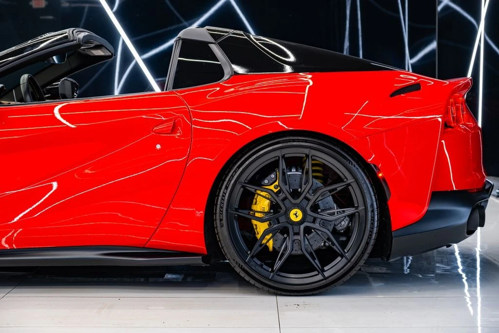 2021 Ferrari 812 GTS - Image 21 of 31