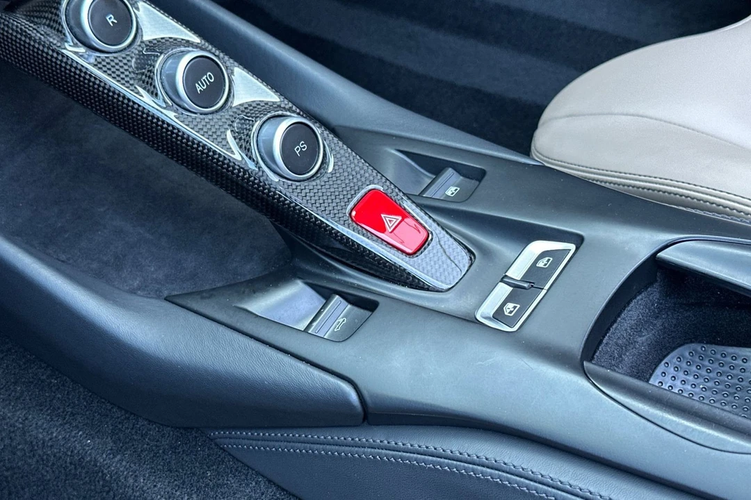 2021 Ferrari 812 GTS - Image 25 of 31