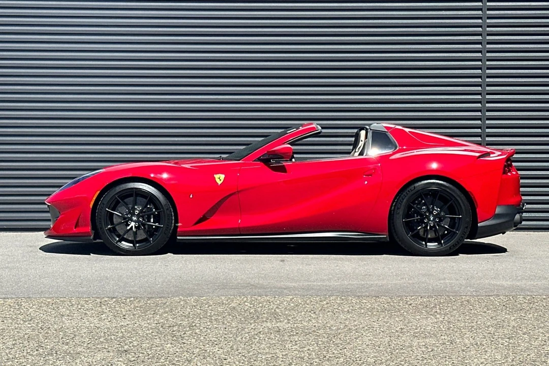 2021 Ferrari 812 GTS - Image 2 of 31