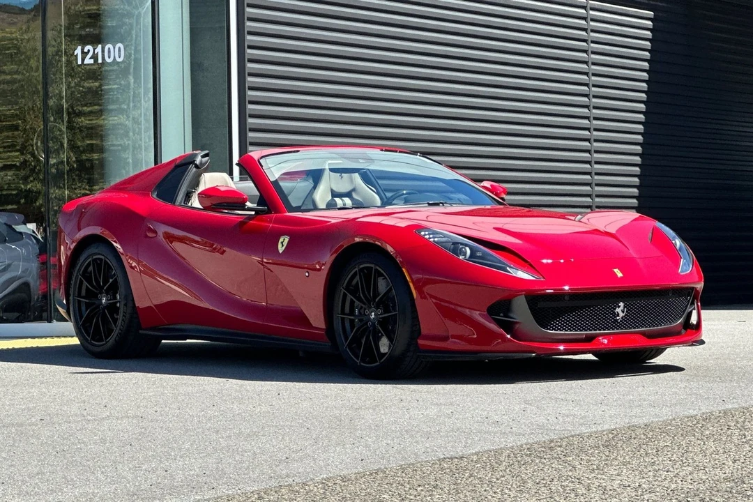 2021 Ferrari 812 GTS - Image 10 of 31