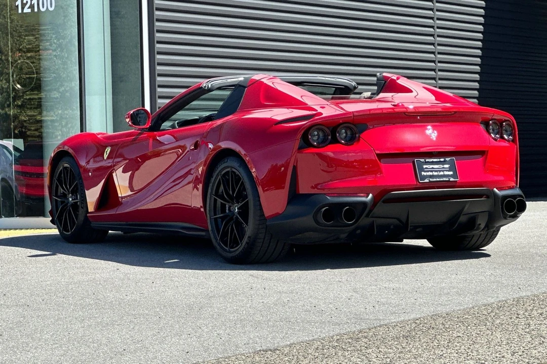 2021 Ferrari 812 GTS - Image 3 of 31