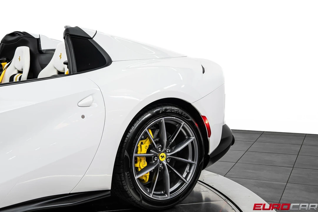 2021 Ferrari 812 GTS - Image 16 of 31