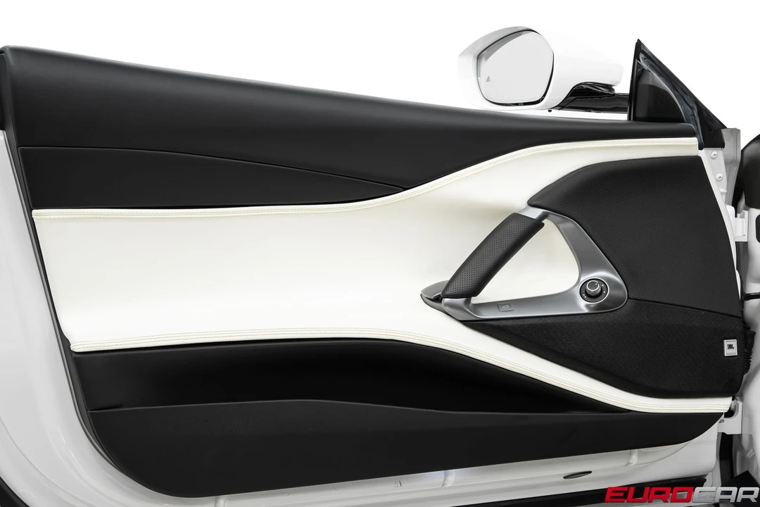 2021 Ferrari 812 GTS - Image 26 of 31