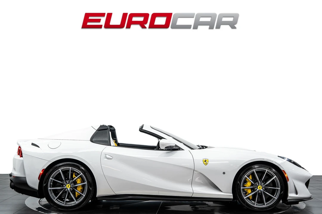 2021 Ferrari 812 GTS - Image 8 of 31