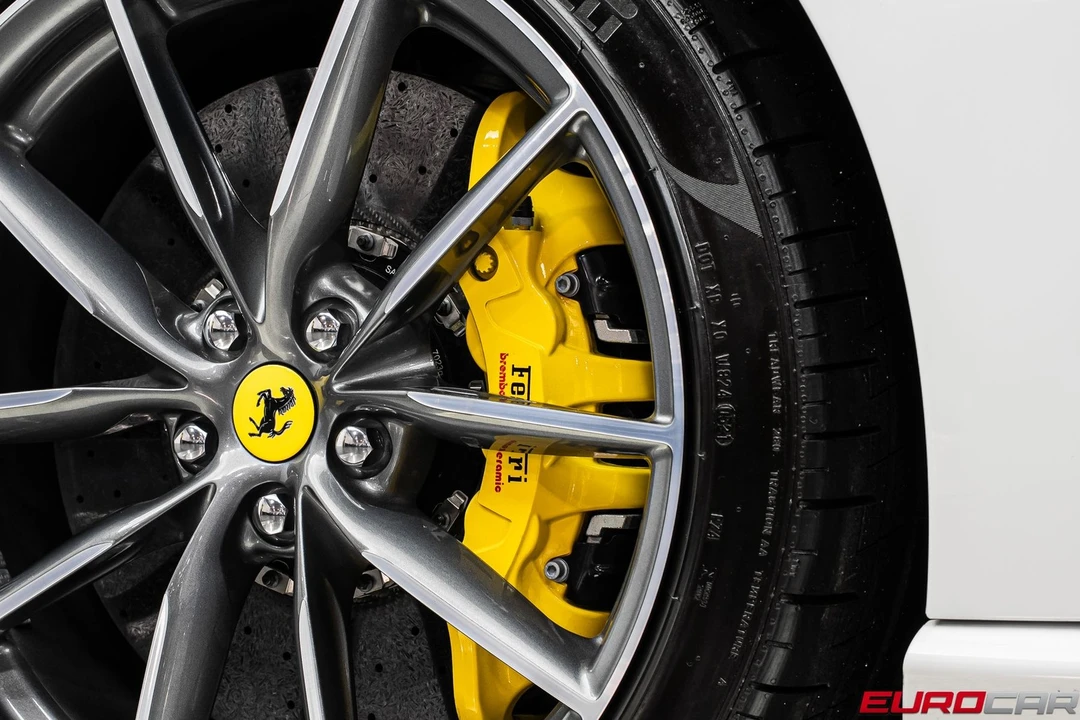 2021 Ferrari 812 GTS - Image 25 of 31