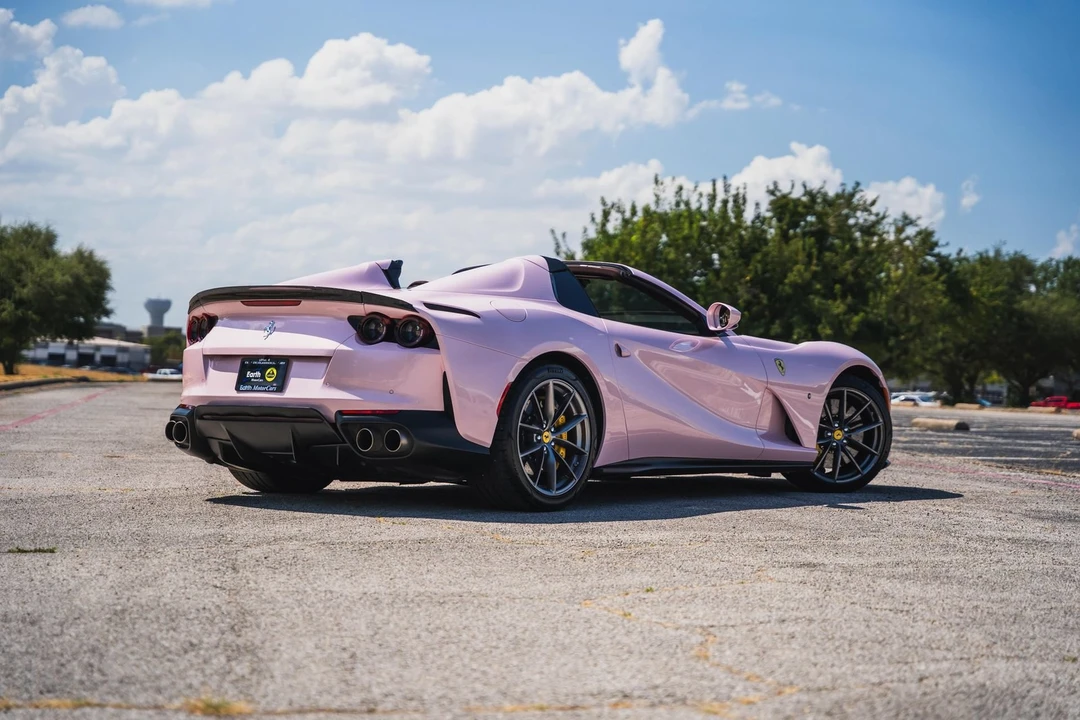 2021 Ferrari 812 GTS - Image 15 of 31
