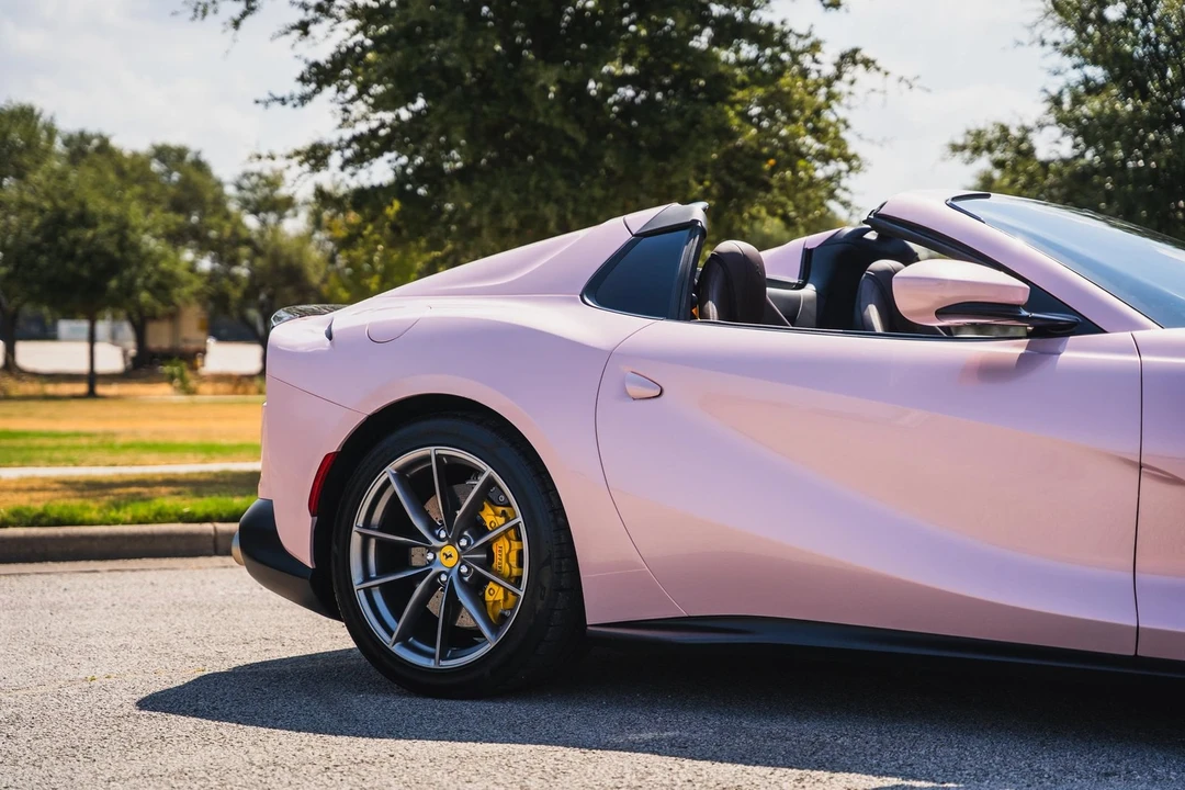 2021 Ferrari 812 GTS - Image 21 of 31