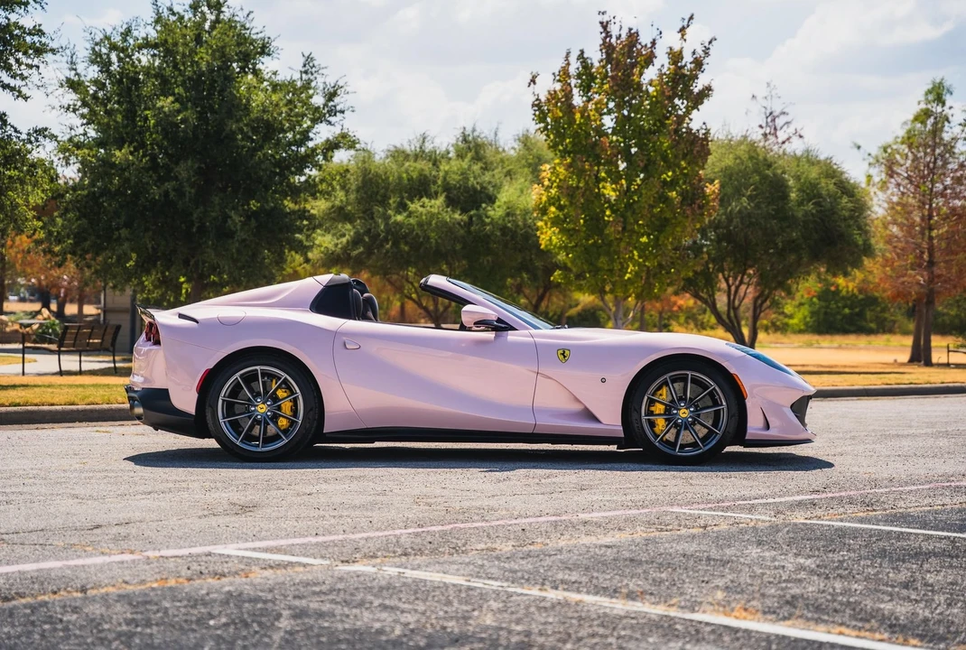 2021 Ferrari 812 GTS - Image 27 of 31