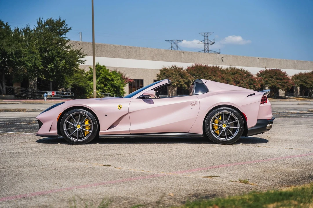 2021 Ferrari 812 GTS - Image 28 of 31