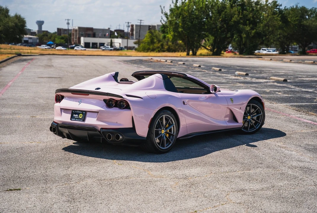 2021 Ferrari 812 GTS - Image 16 of 31