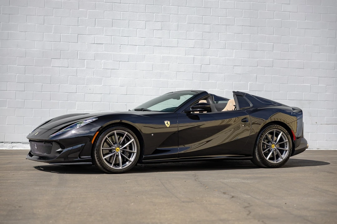 2021 Ferrari 812 GTS - Image 9 of 31