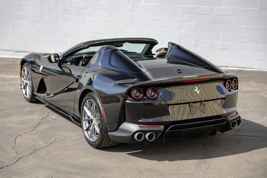 2021 Ferrari 812 GTS - Image 18 of 31