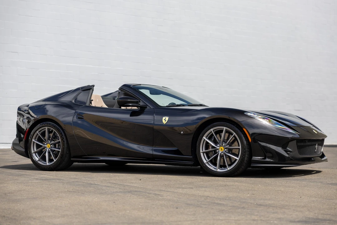 2021 Ferrari 812 GTS - Image 29 of 31