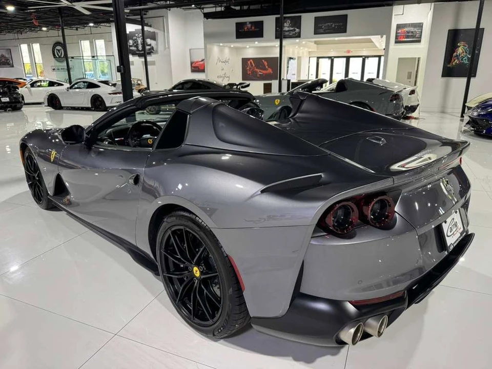 2021 Ferrari 812 GTS - Image 5 of 12