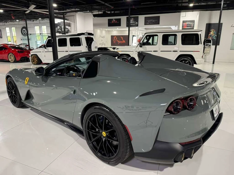 2021 Ferrari 812 GTS - Image 5 of 12