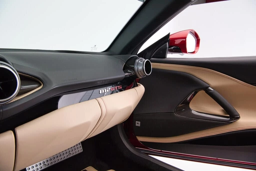 2021 Ferrari 812 GTS - Image 25 of 31