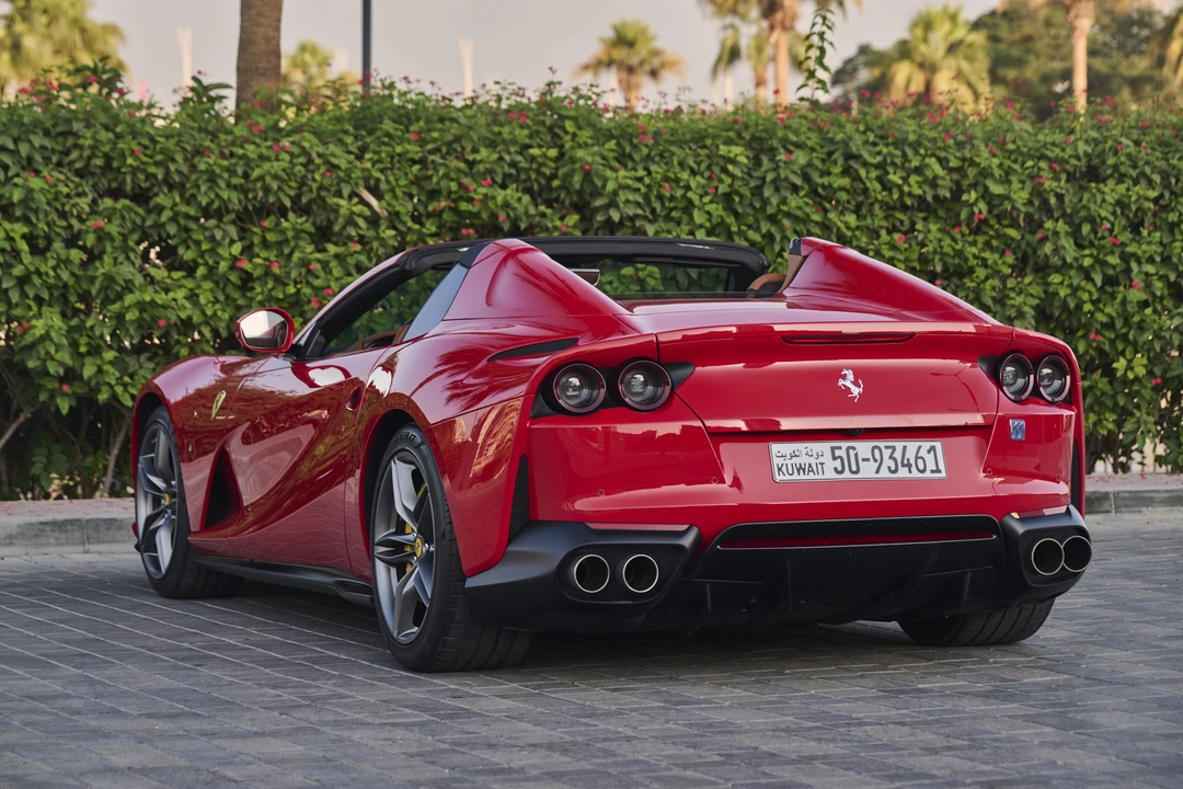 2021 Ferrari 812 GTS - Image 5 of 31