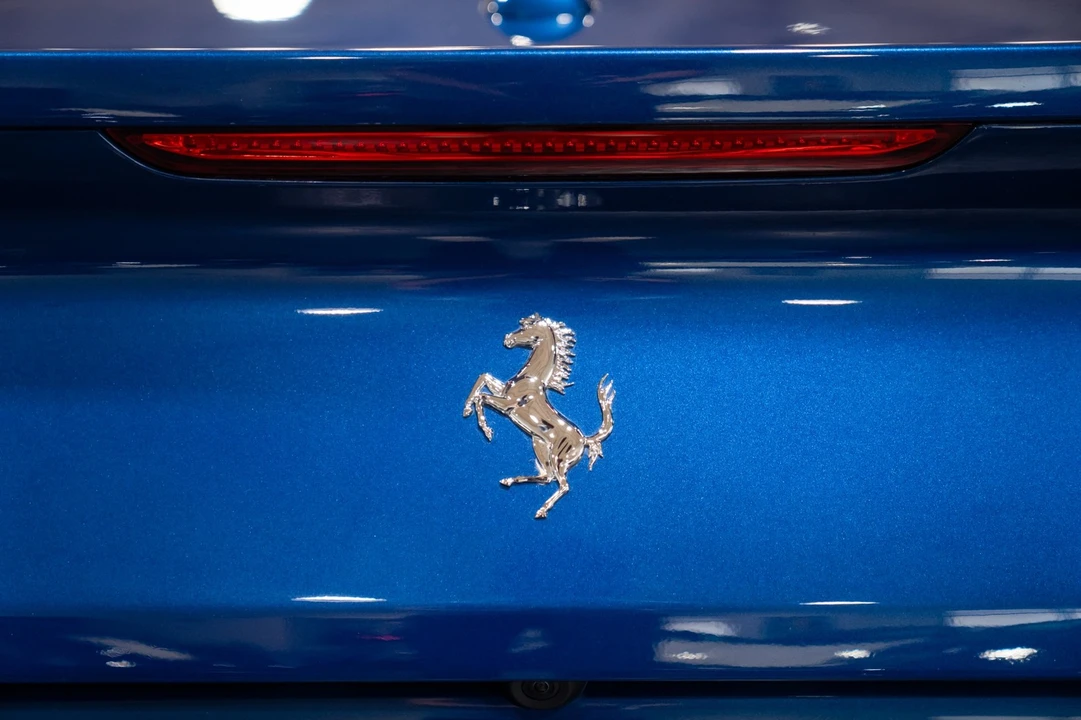 2021 Ferrari 812 GTS - Image 17 of 31