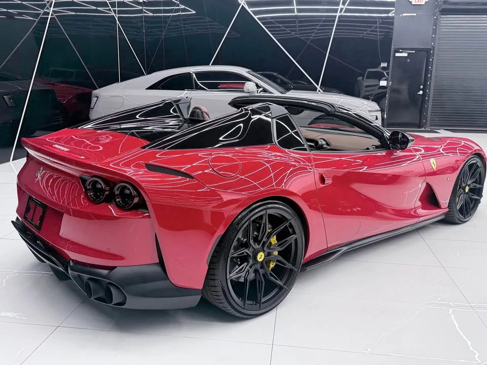 2021 Ferrari 812 GTS - Image 10 of 18