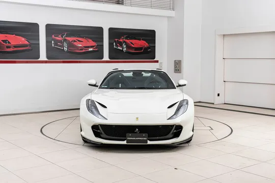 2021 Ferrari 812 GTS