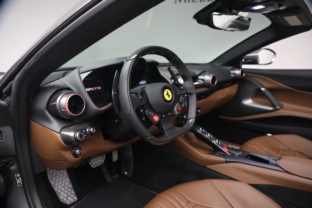 2021 Ferrari 812 GTS - Image 13 of 31