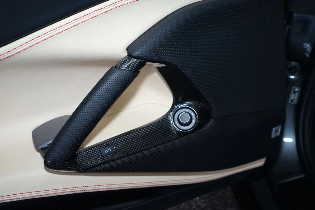 2021 Ferrari 812 GTS - Image 28 of 31