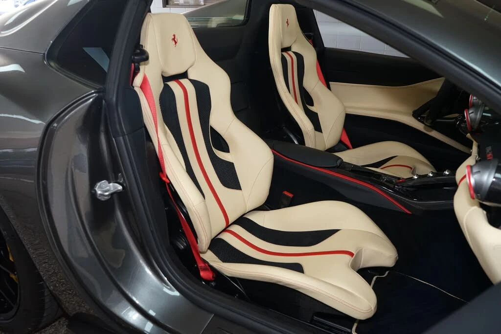 2021 Ferrari 812 GTS - Image 15 of 31