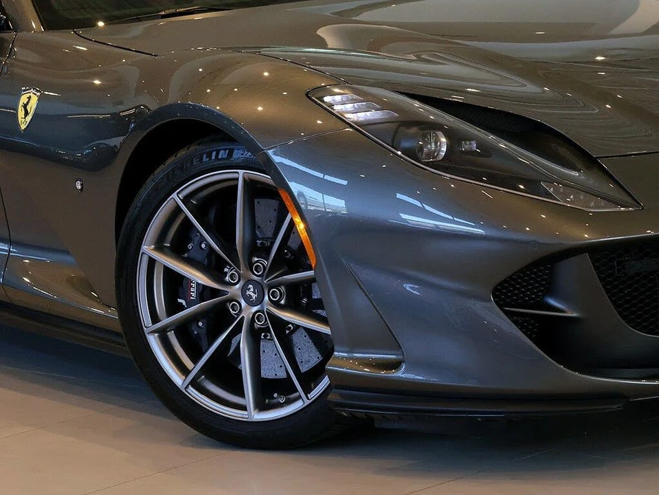 2021 Ferrari 812 GTS - Image 7 of 31
