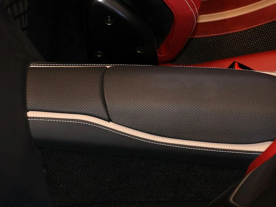 2021 Ferrari 812 GTS - Image 27 of 31