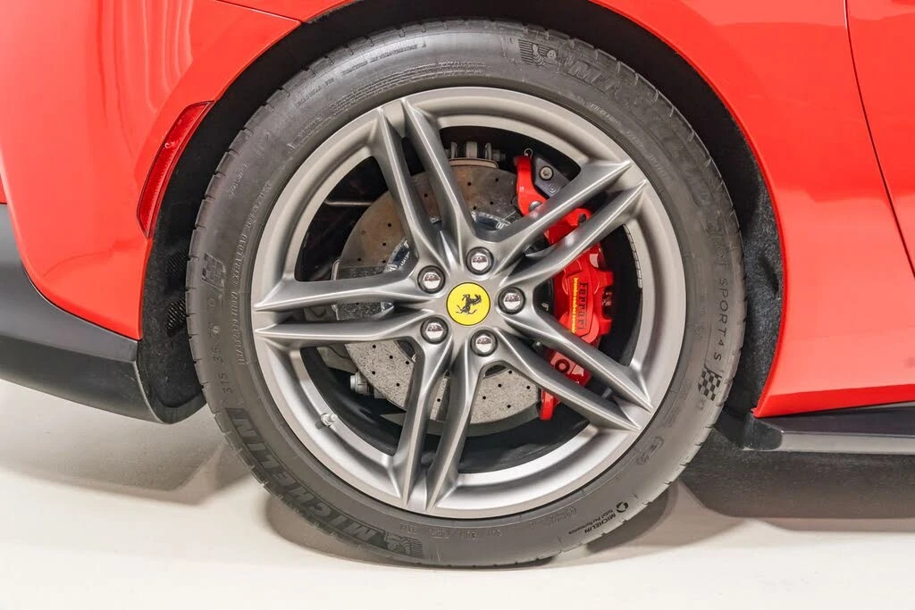2021 Ferrari 812 GTS - Image 25 of 31