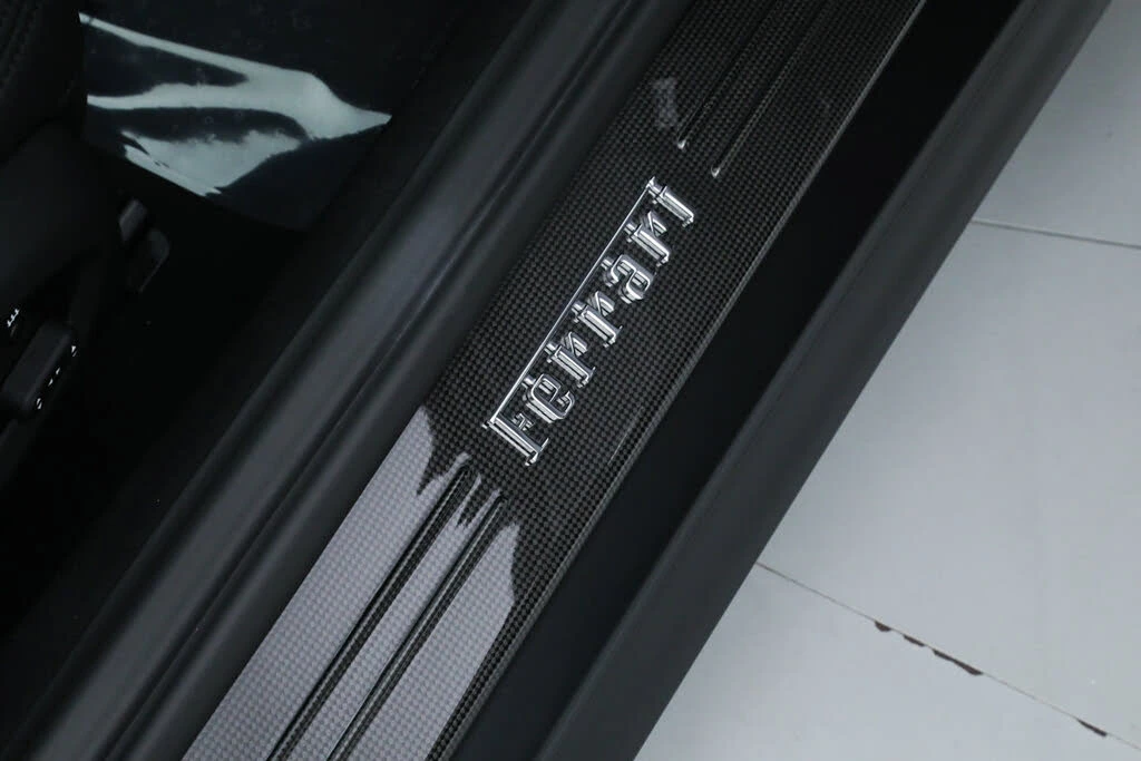 2021 Ferrari 812 GTS - Image 25 of 31