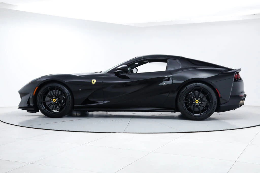2021 Ferrari 812 GTS - Image 7 of 31