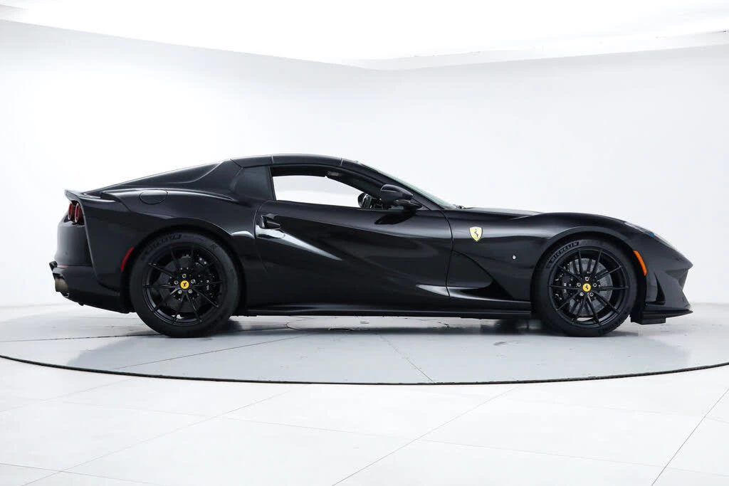 2021 Ferrari 812 GTS - Image 11 of 31