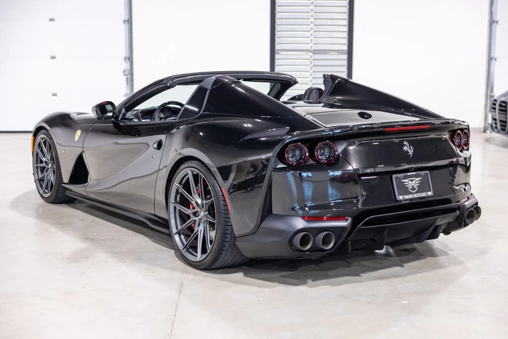2021 Ferrari 812 GTS - Image 7 of 31