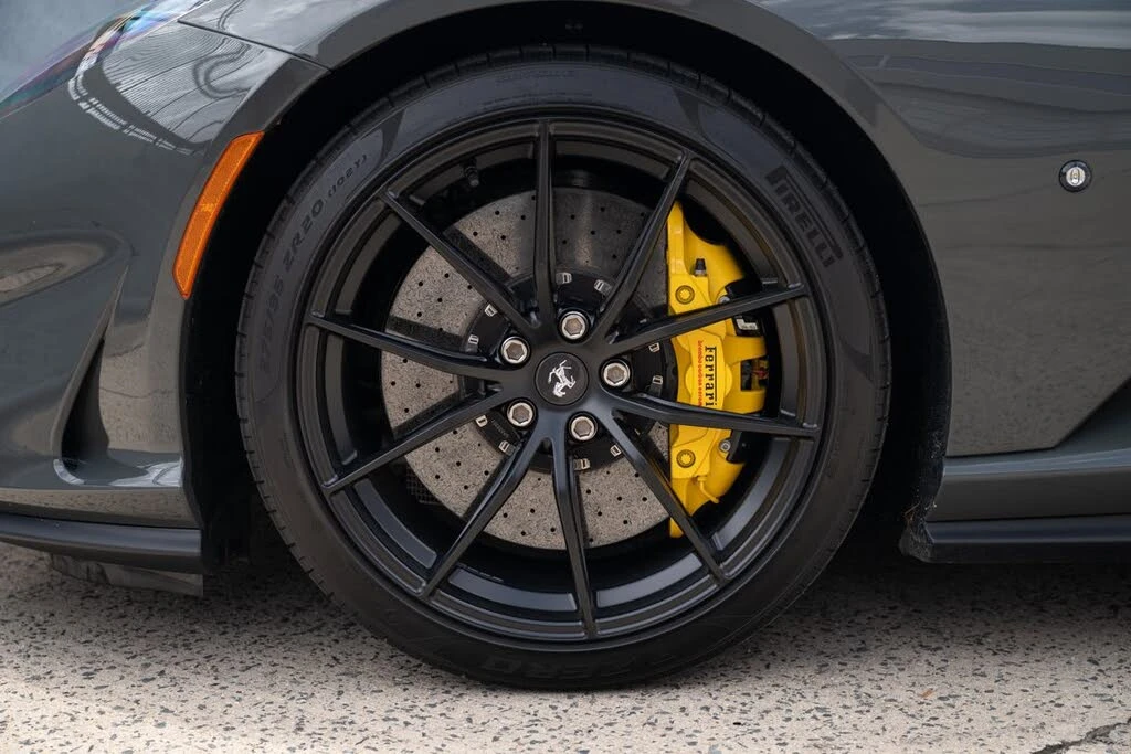2021 Ferrari 812 GTS - Image 17 of 31