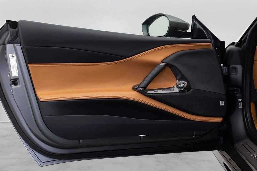 2021 Ferrari 812 GTS - Image 24 of 31