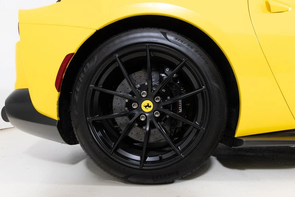 2021 Ferrari 812 GTS - Image 12 of 31