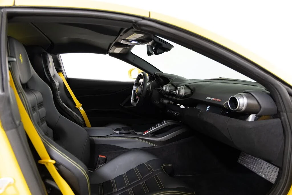 2021 Ferrari 812 GTS - Image 31 of 31