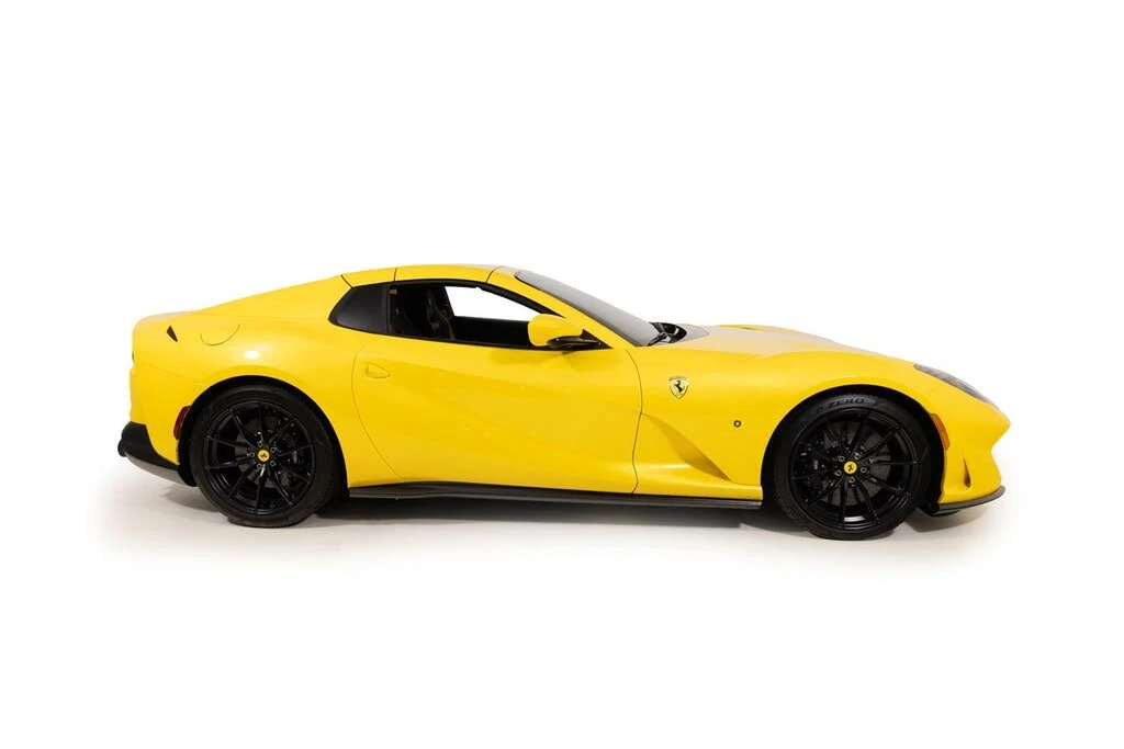 2021 Ferrari 812 GTS - Image 9 of 31