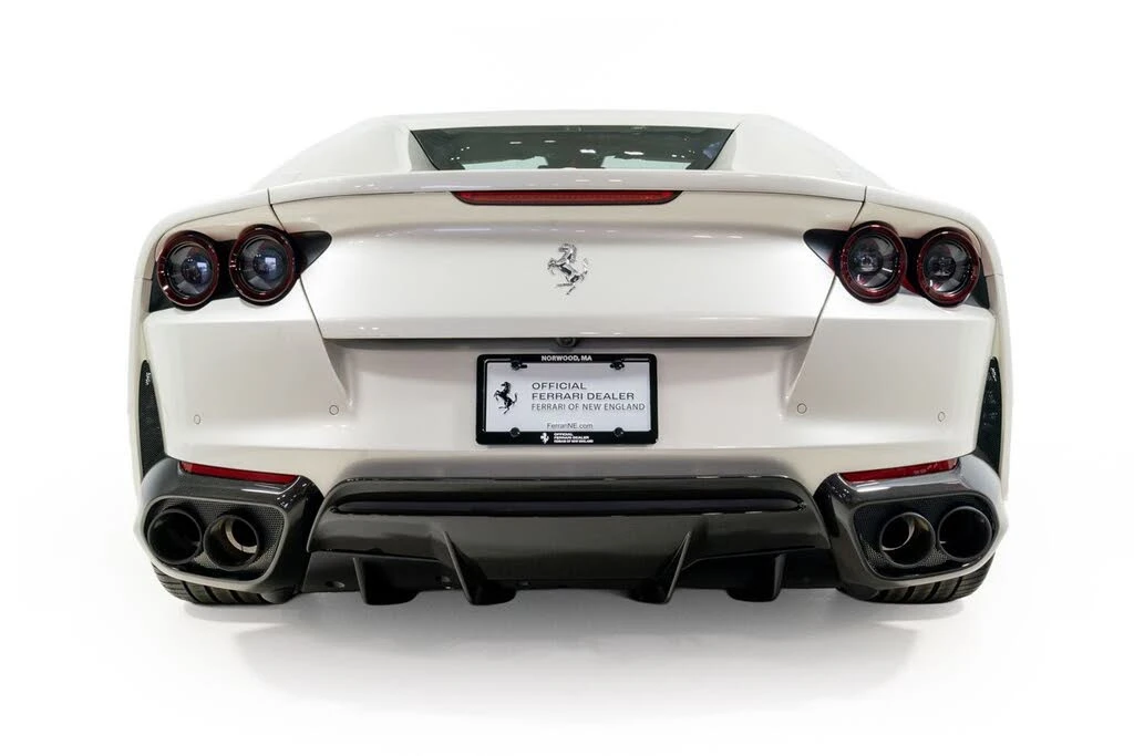 2021 Ferrari 812 GTS - Image 8 of 31
