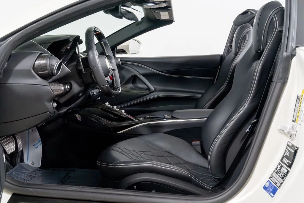 2021 Ferrari 812 GTS - Image 27 of 31
