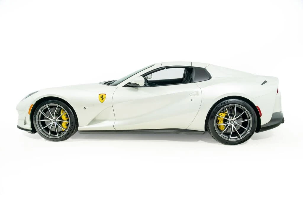 2021 Ferrari 812 GTS - Image 3 of 31
