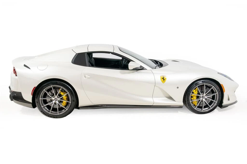 2021 Ferrari 812 GTS - Image 10 of 31