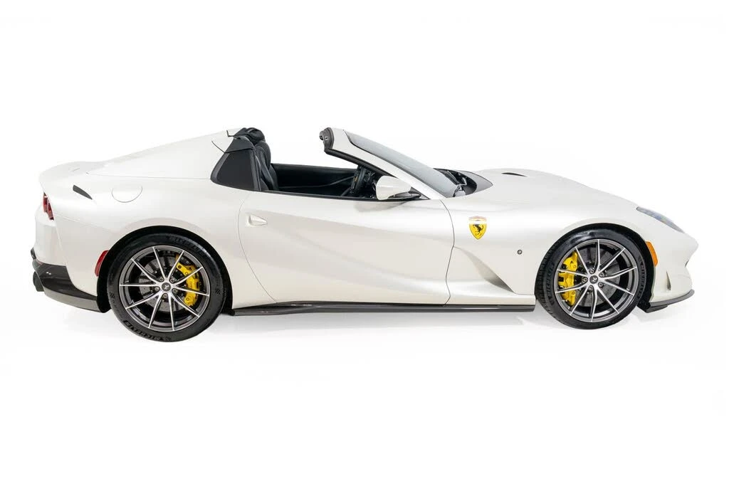 2021 Ferrari 812 GTS - Image 20 of 31