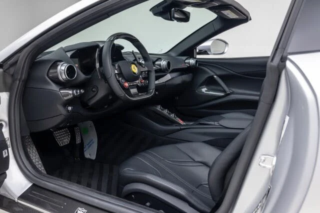 2021 Ferrari 812 GTS - Image 18 of 31