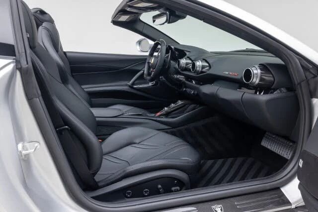 2021 Ferrari 812 GTS - Image 24 of 31
