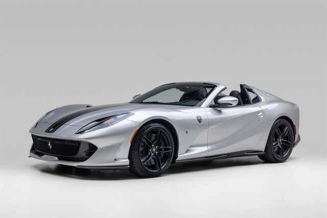 2021 Ferrari 812 GTS - Image 2 of 31