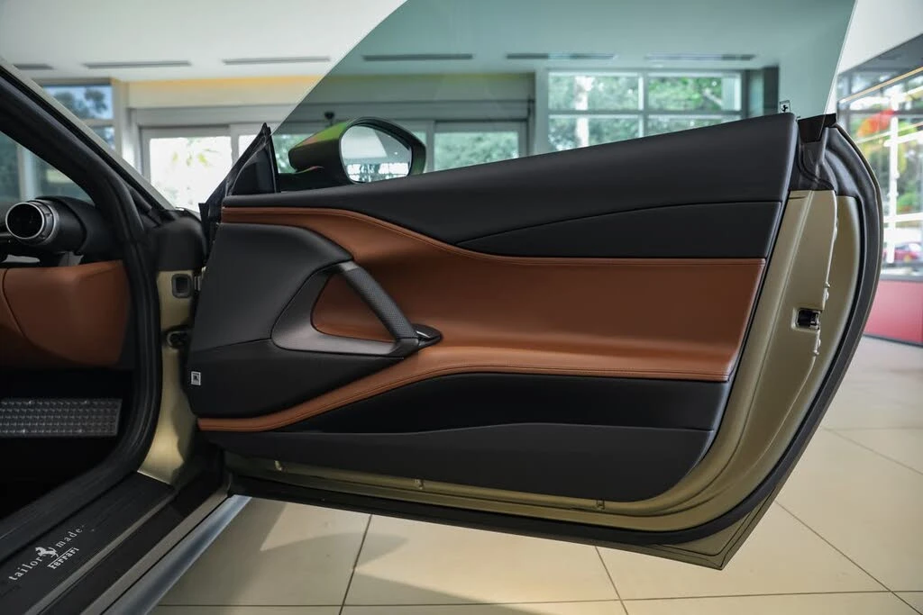 2021 Ferrari 812 GTS - Image 18 of 31
