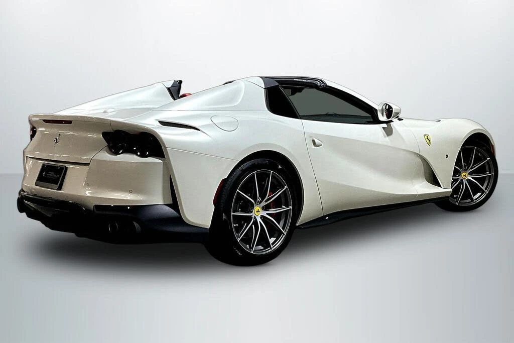 2021 Ferrari 812 GTS - Image 7 of 29